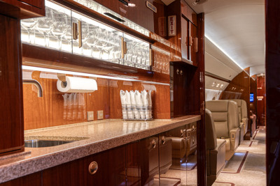 2015 Gulfstream G550: N900AL - Galley