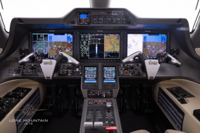 2018 Embraer Phenom 300E: 