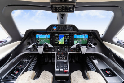 2016 Embraer Phenom 100E: 