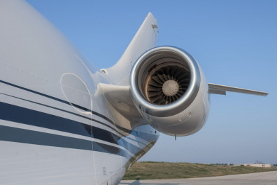 2008 Dassault Falcon 2000LX: 