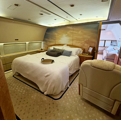 1999 Boeing 767-300ER: 