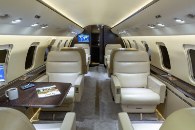 2009 Bombardier Challenger 605: 