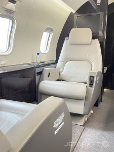 2004 Bombardier Challenger 300: 