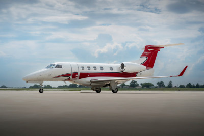 2010 Embraer Phenom 300: 