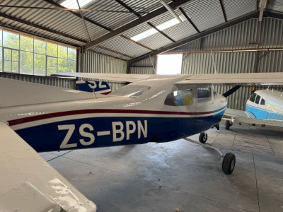 1974 Cessna 210 Centurion: 