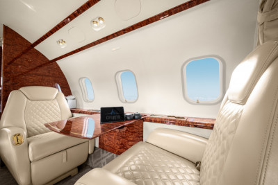 2008 Bombardier Challenger 300: 