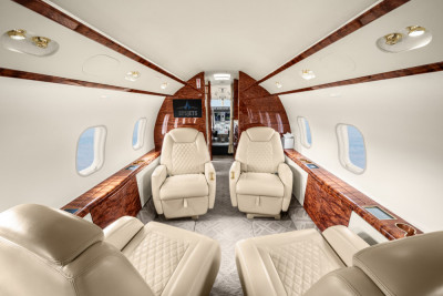 2008 Bombardier Challenger 300: 