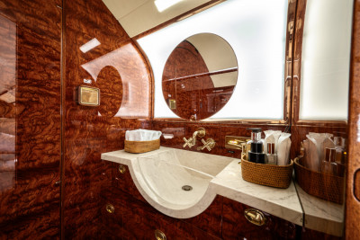 2008 Bombardier Challenger 300: 