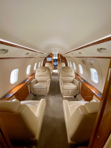 2012 Bombardier Challenger 300: 