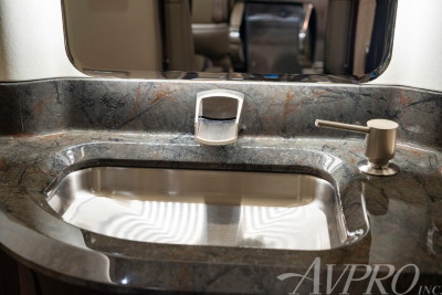 2016 Bombardier Learjet 75: 