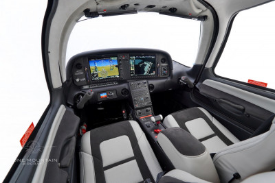 2021 Cirrus SR22 GTS: 