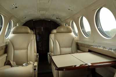 2011 Beechcraft King Air 250: Aft Cabin