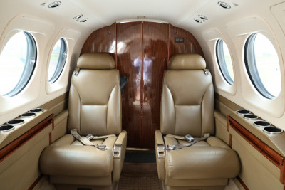 2014 Beechcraft King Air C90GTx: Aft Cabin