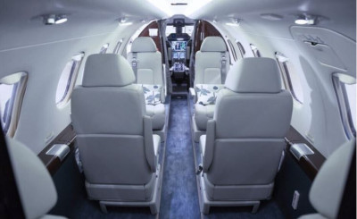 2017 Embraer Phenom 300: 