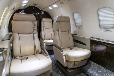 2010 Bombardier Learjet 40XR: 