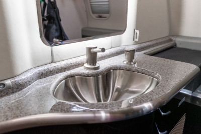 2010 Bombardier Learjet 40XR: 