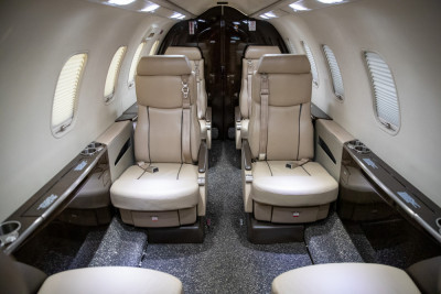 2010 Bombardier Learjet 40XR: 