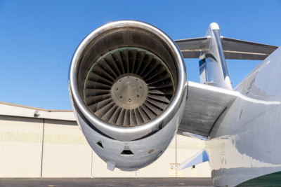 2010 Bombardier Learjet 40XR: 