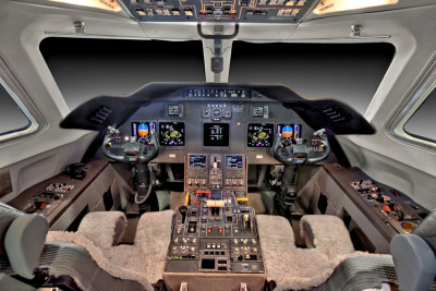 2002 Gulfstream G200: Cockpit