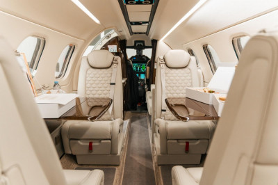 2024 Embraer Phenom 300E: 