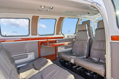 1999 Beechcraft Baron 58: 