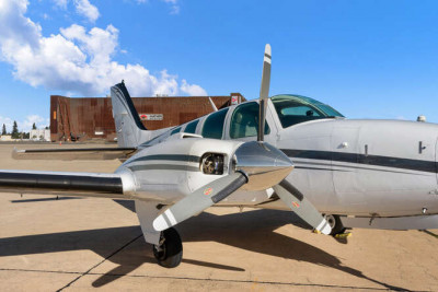 1999 Beechcraft Baron 58: 