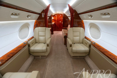 2011 Gulfstream G450: 