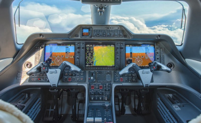 2015 Embraer Phenom 100E: 