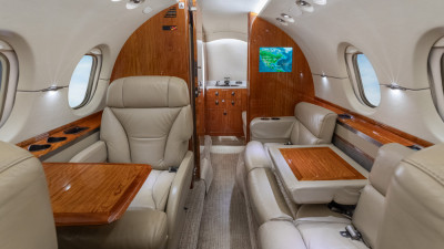 2007 Hawker 850XP: Aft Cabin Tables Deployed