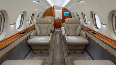 2007 Hawker 850XP: Fwd Cabin Aft View