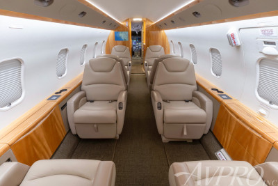 2009 Bombardier Challenger 300: 