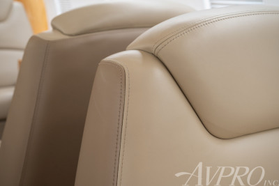 2009 Bombardier Challenger 300: 