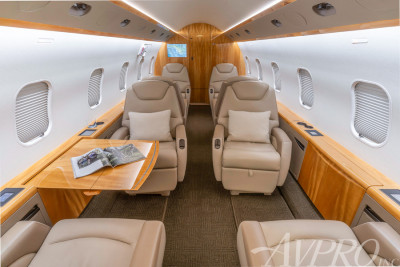 2009 Bombardier Challenger 300: 
