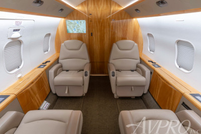 2009 Bombardier Challenger 300: 
