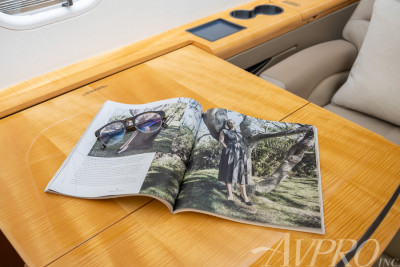 2009 Bombardier Challenger 300: 