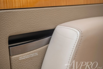 2009 Bombardier Challenger 300: 