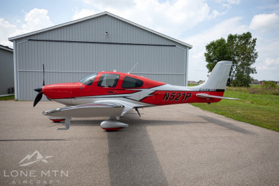 2019 Cirrus SR22T: 