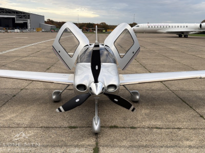 2011 Cirrus SR22T G3 GTS: 