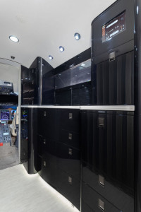 2008 Bombardier Challenger 605: Fwd galley