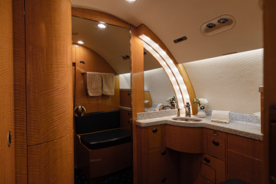 2001 Gulfstream G-IV SP: 