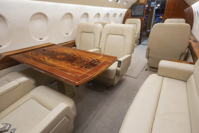 1998 Dassault Falcon 2000: 61-Interior Fwd 2