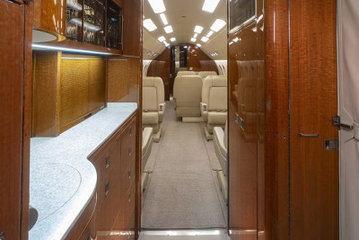 1998 Dassault Falcon 2000: 61-Interior Aft 1