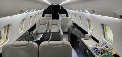 2007 Embraer Legacy 600: Conference with Credenza