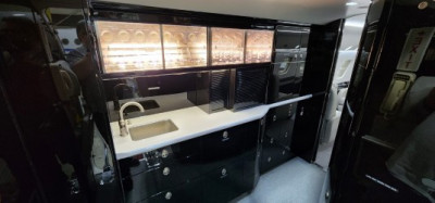 2007 Embraer Legacy 600: Galley