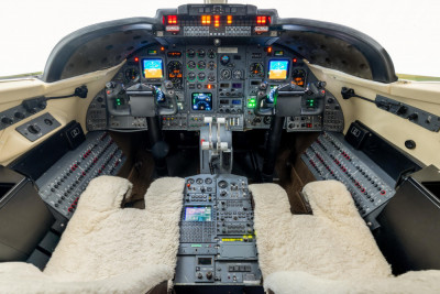 2001 Bombardier Learjet 31A: 2001 Learjet 31A SN 231 REG N260LF Cockpit