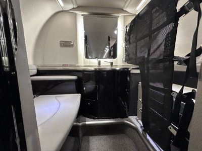 2008 Bombardier Learjet 45XR: 2008 Learjet 45XR SN 377 REG G-SVNT - Lav