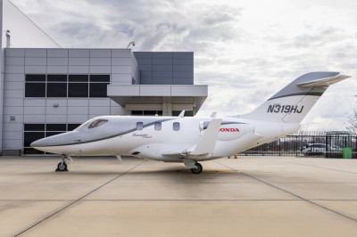 2017 Honda HondaJet APMG S: 