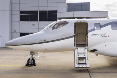 2017 Honda HondaJet APMG S: 