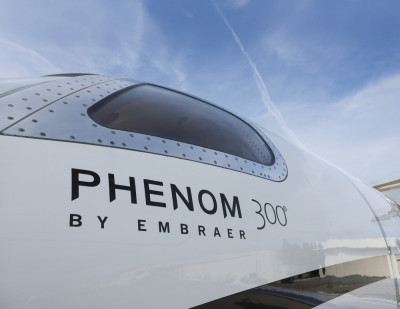 2015 Embraer Phenom 300: 