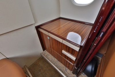 2015 Embraer Phenom 300: 